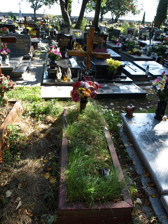 Henryk Koziołek 1942 Piekary Śląskie Brzeziny - Grobonet - Wyszukiwarka osób pochowanych