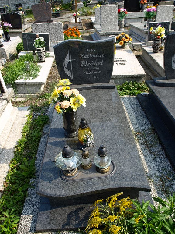 Kazimierz Wróbel 1910 Piekary Śląskie Brzeziny - Grobonet - Wyszukiwarka osób pochowanych